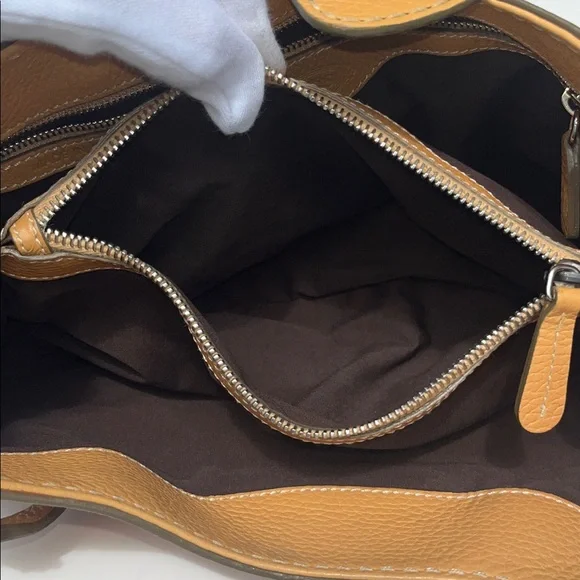 Auth. Vintage Tod’s Vachetta (Tan) Pebble Leather Shoulder/Handbag